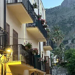 3* Pensión Badia & Breakfast
